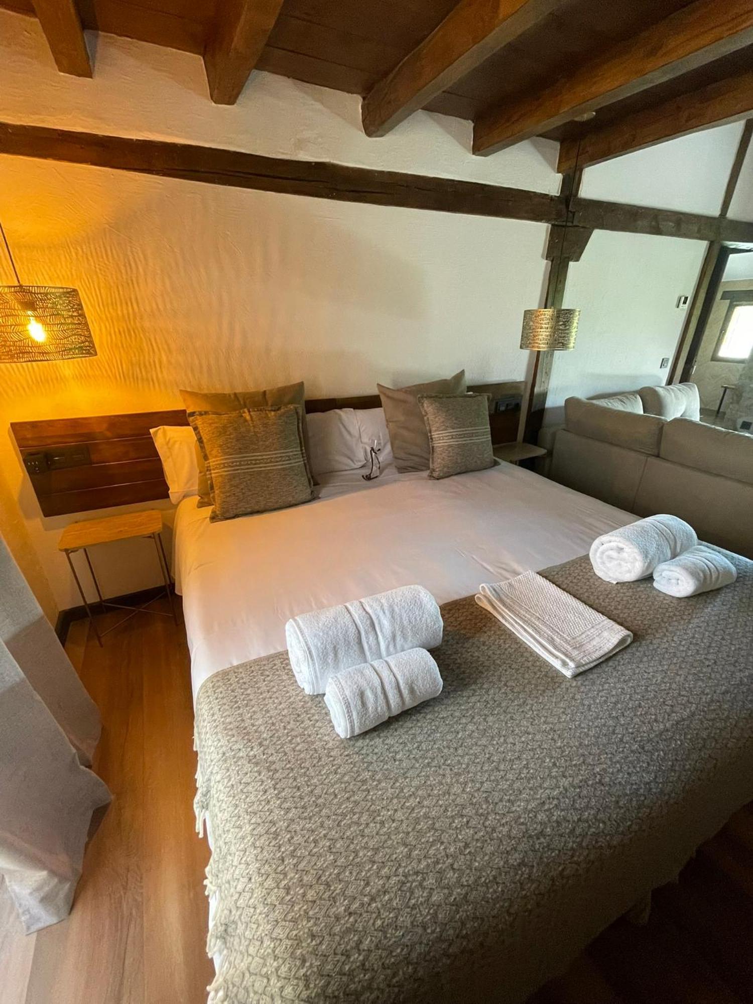 La Casa Del Cantero Pinilla del Valle Экстерьер фото