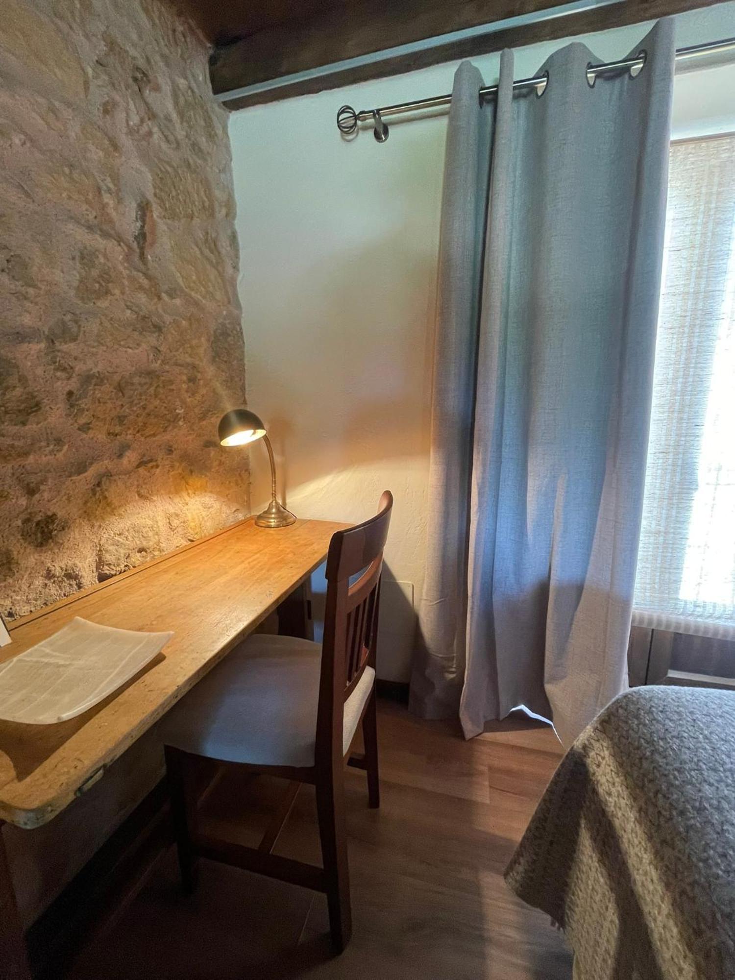 La Casa Del Cantero Pinilla del Valle Экстерьер фото