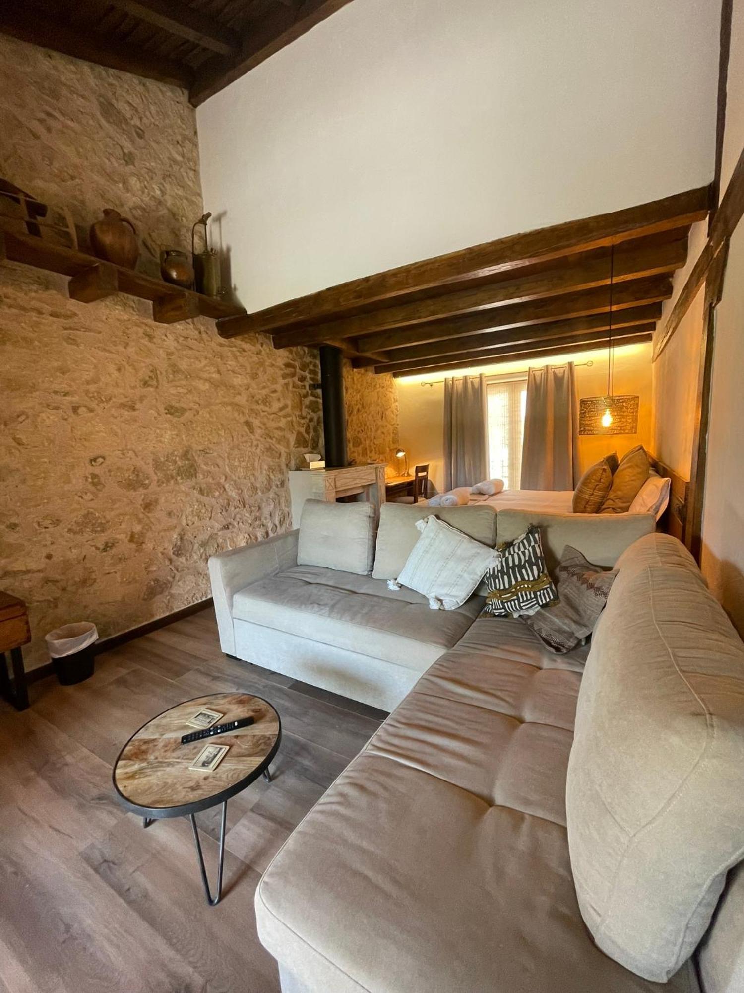 La Casa Del Cantero Pinilla del Valle Экстерьер фото
